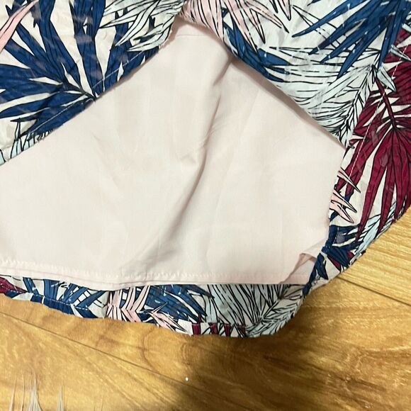 Karl Lagerfeld Mini Dress Size 2 White Blue Leaf Print Ruffle Sleeve Hem Texture - Picture 7 of 8